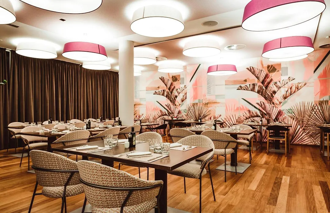 Four Points Sheraton Bolzano Bozen-1