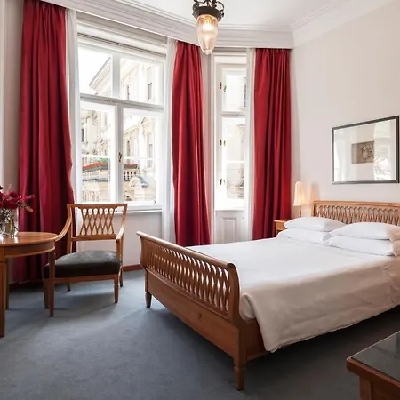 Parkhotel Laurin-3